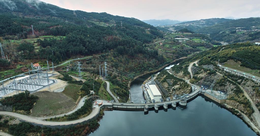 Massive threedam plant starts operating News Maritime Journal