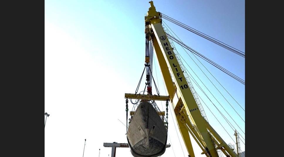 Sunken ‘Bayesian’ superyacht arrives on dry land News Maritime Journal