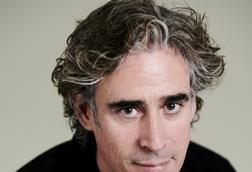 Stephen Mangan