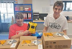 Distributing portable defibrillators during training sessions
