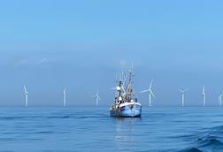 Fishing-vessel-and-wind-turbines