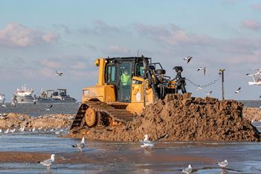 Jan De Nul executed identical sustainable beach replenishment works in Raversijde and Knokke