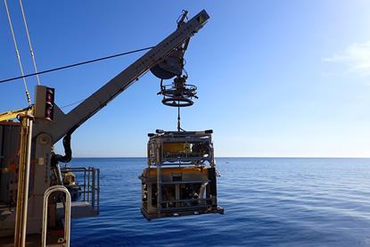 2025-05-08 A remote-controlled submersible is lowered from HEBO LIFT 2 to carry out underwater analysis of Bayesian and the surrounding seabed