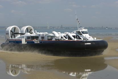 Solent_Express_BHT130_Hovercraft