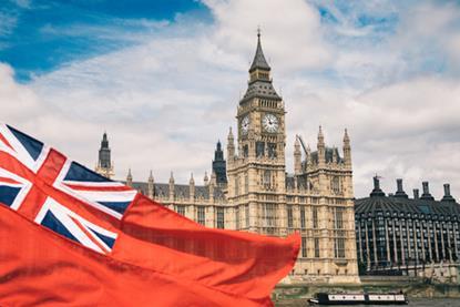 s465_red-ensign-parliament-thames