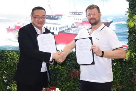 Strategic Marine CEO Chan Eng Yew L and Mainprize Offshore managing director Bob Mainprize