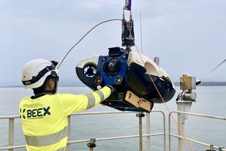BeeX Hovering Autonomous Underwater Vehicle