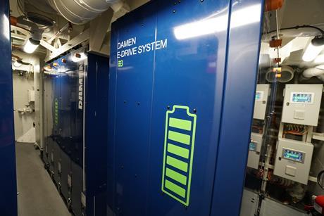 BATTERY ROOM DAMEN RSD TUG 2513 ELECTRIC