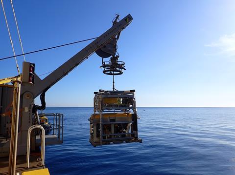 2025-05-08 A remote-controlled submersible is lowered from HEBO LIFT 2 to carry out underwater analysis of Bayesian and the surrounding seabed
