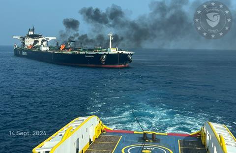 'Sounion' is taken safely under tow by one of the tugs (EUNAVFOR ASPIDES)