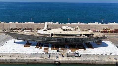 2025-06-30 Bayesian on dock site in Termini Imerese HD