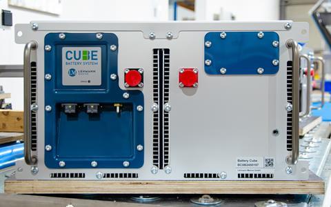 lm_cube_battery_front