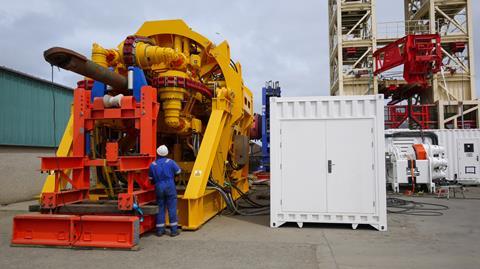 The 85-tonne 4-track tensioner and 48.5-tonne deck winch were bespokely designed by MDL in-hous