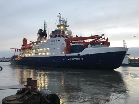 Polarstern leaves LWB for the Antarctic – remarkably fit after a year in the Arctic.