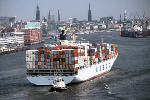 Big box ships still face uncertain future in Hamburg