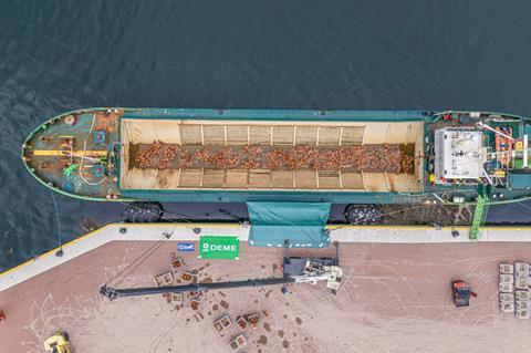 DEME-transporting-oyster-reefs