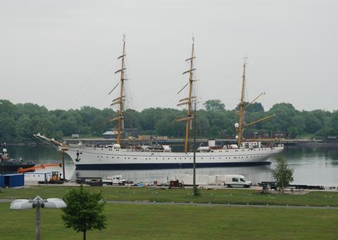 Gorch Fock: out of action until 2018