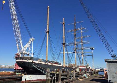 Peking heads for permanent Hamburg berth
