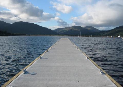 Intermarine and Marinetek worked together to install breakwaters on the Holy Loch, Scotland